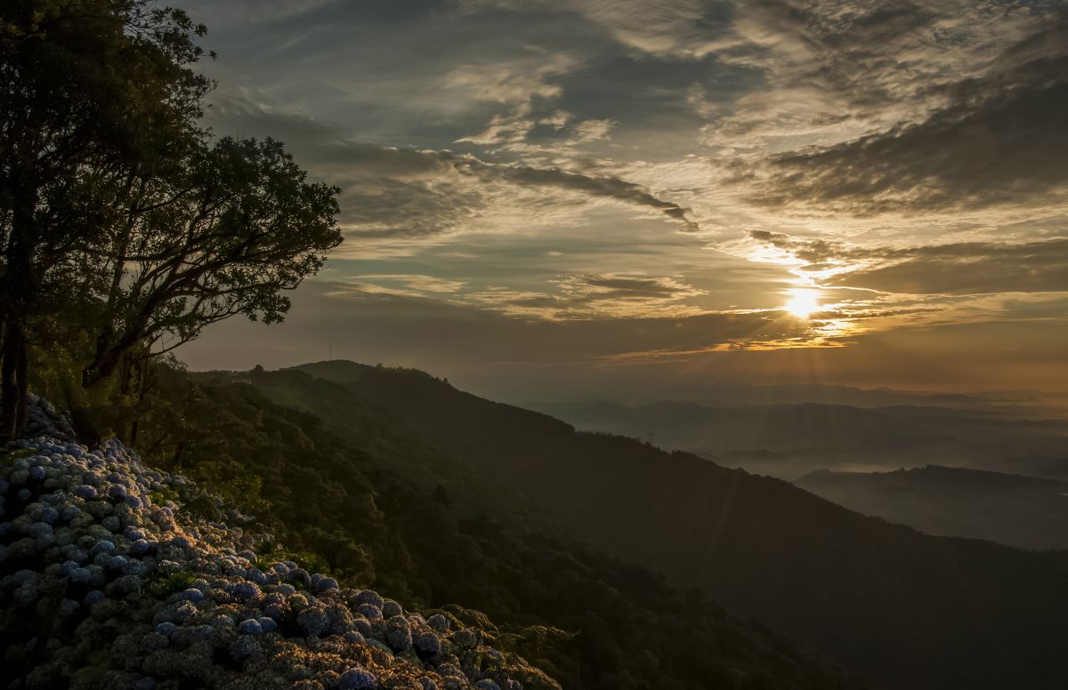 Nascer do sol no morro do xaxim (Igrejinha/RS) | Claudionor dos Santos